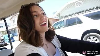 play Echte Teens - Colorado Teen Freya Parker macht ihre erste Pornocasting-Szene