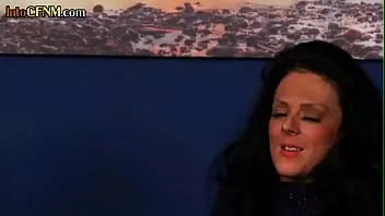 play Milfs femdom elegantes do cfnm em grupo amador chupando pau