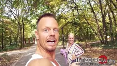play Bodo wali mamuśkę Jana Schwarz na publicznej wystawie na hitzefrei.dating