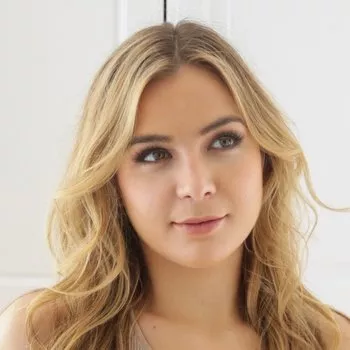 قناة Blair Williams