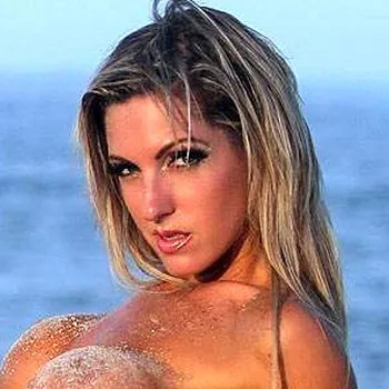 Pornostar Brenna McKenna