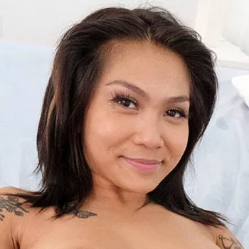 Pornstar Yumi Sin